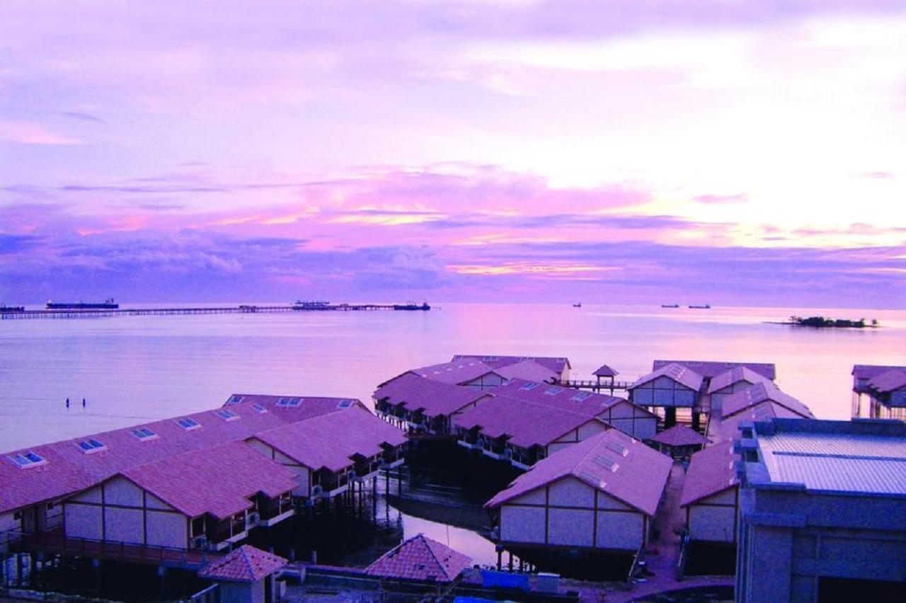 Port Dickson Private Unit Chalet Екстер'єр фото